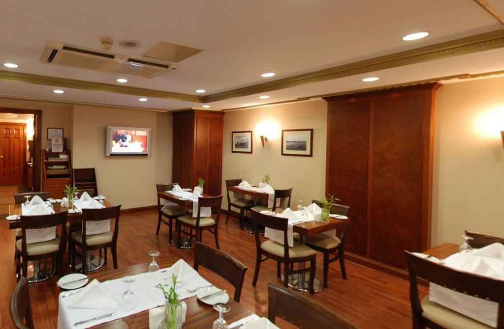 Titanic Comfort Sisli Istanbul Restoran foto