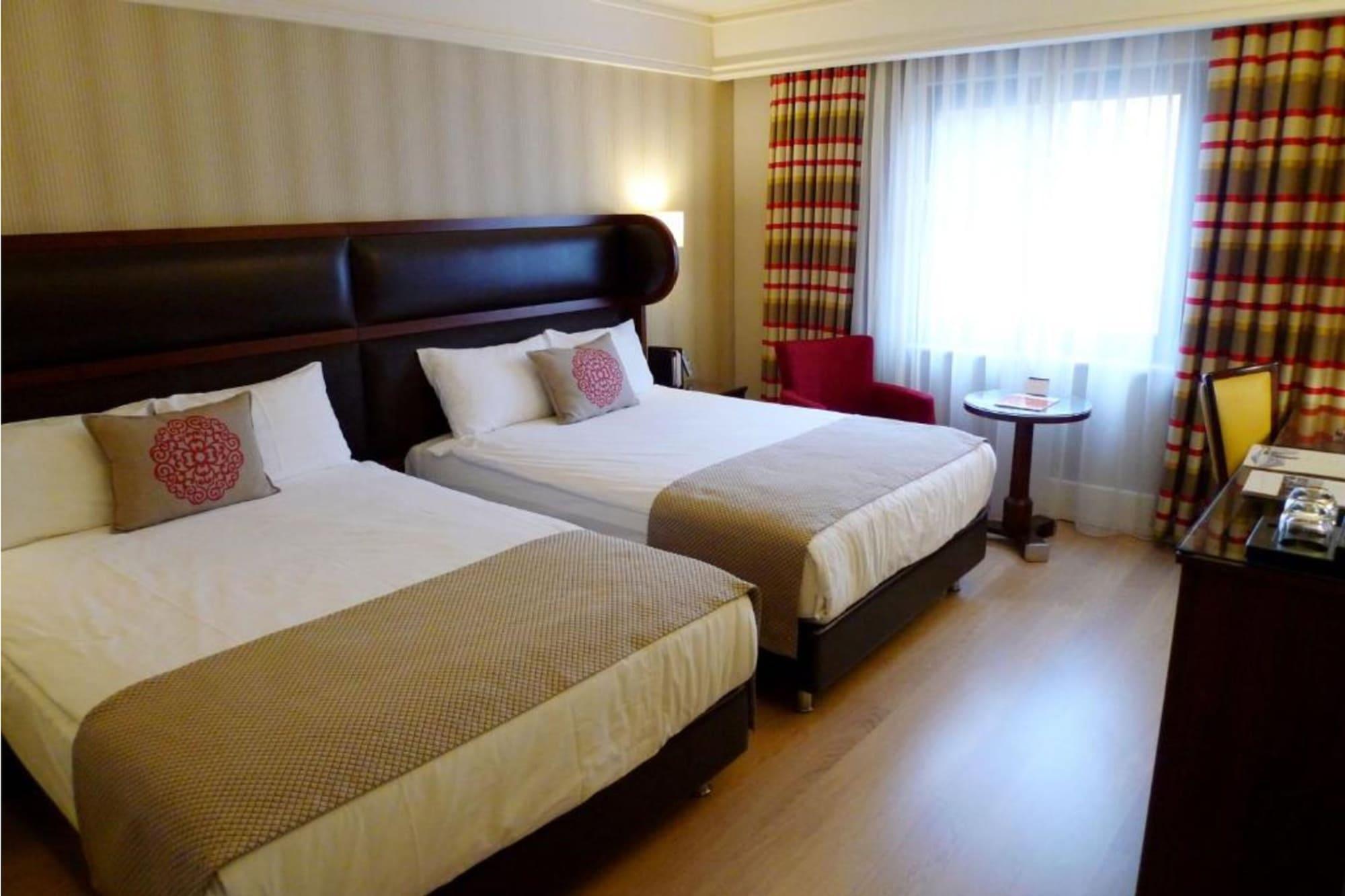 Titanic Comfort Sisli Istanbul Bagian luar foto