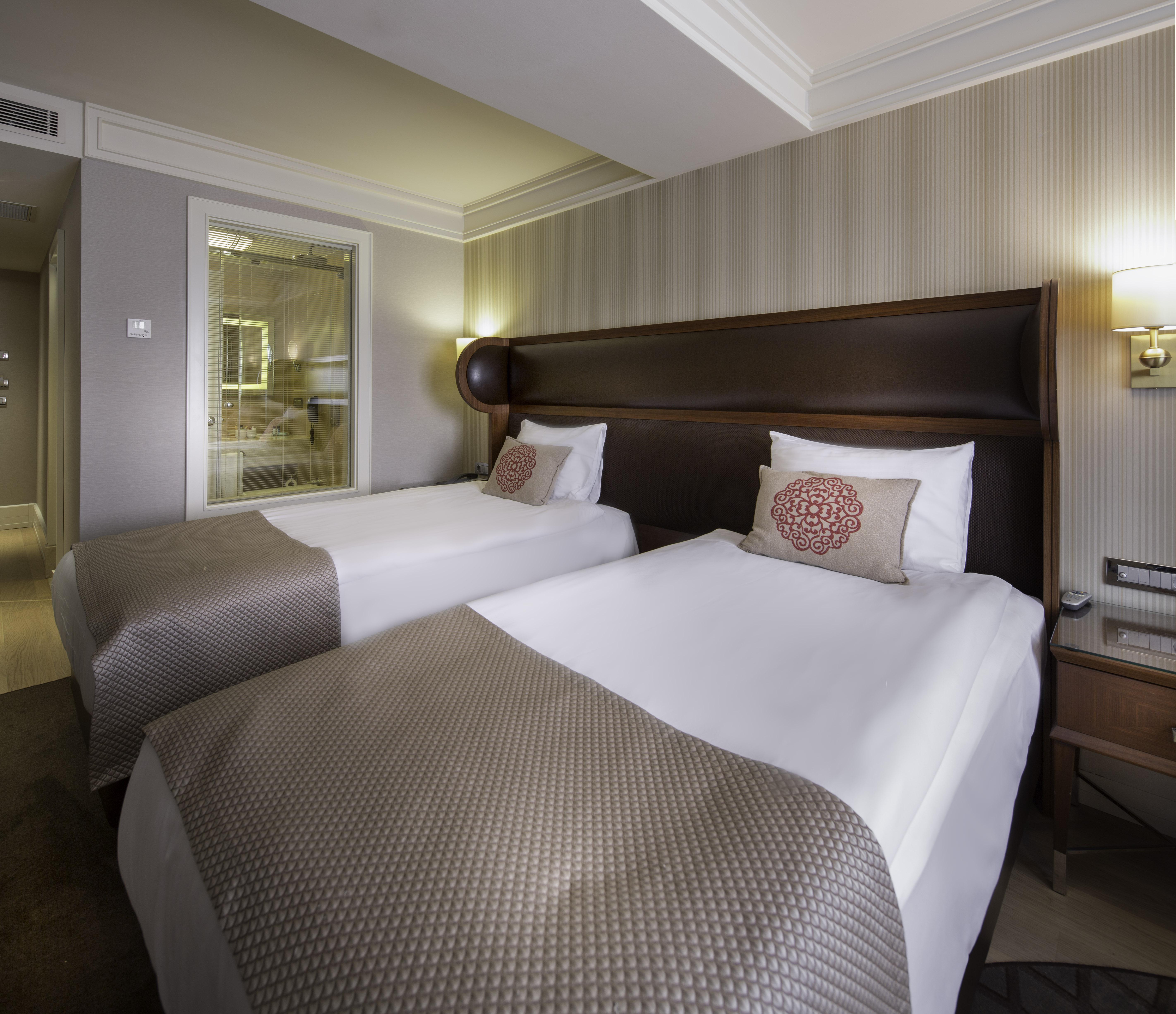 Titanic Comfort Sisli Istanbul Bagian luar foto