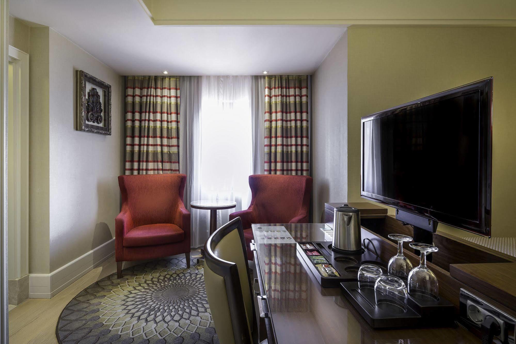 Titanic Comfort Sisli Istanbul Bagian luar foto
